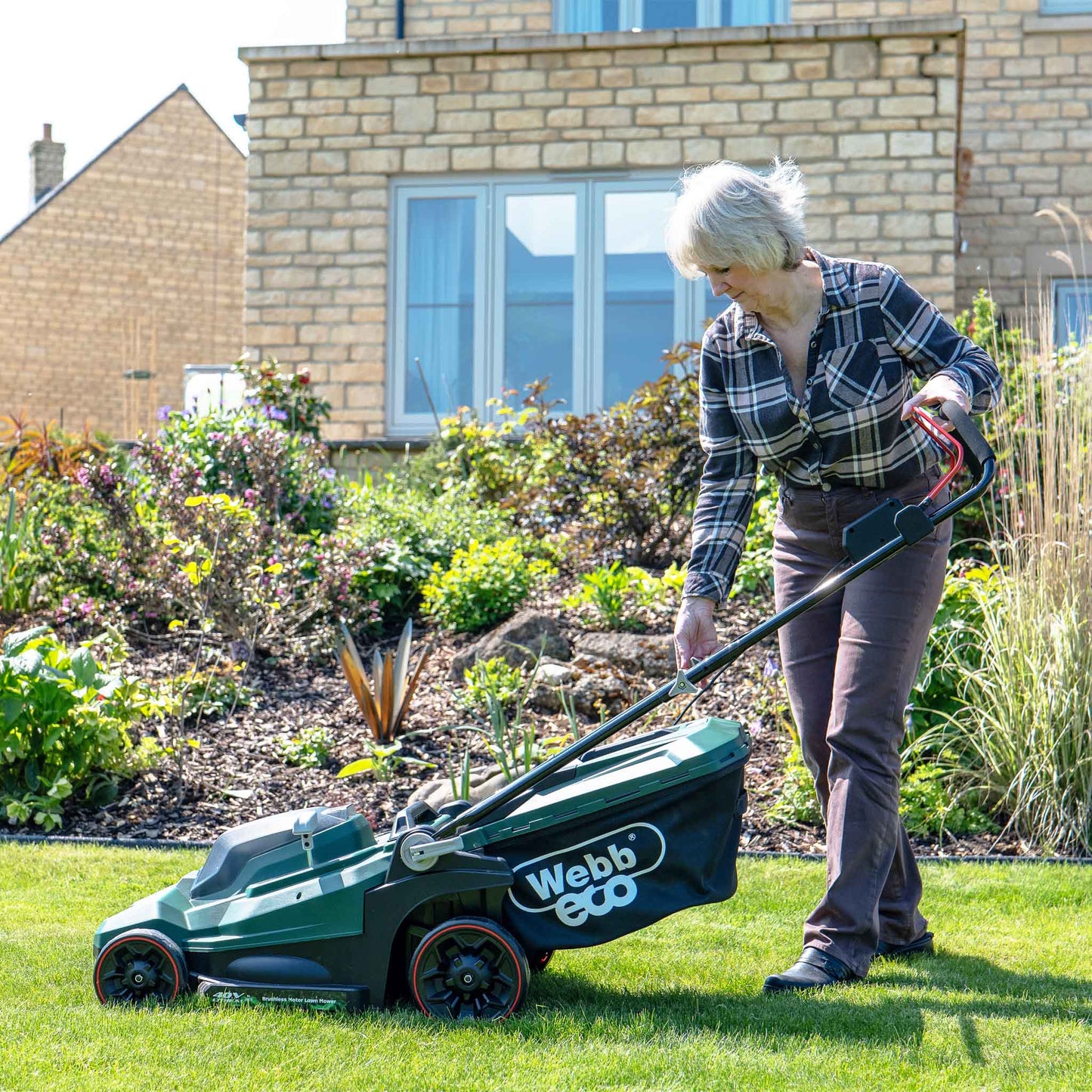 Webb Eco 40V 43cm Cordless Rotary Mower with 2 x 4AH Battery & Charger